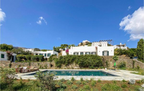 Awesome Home In Sifnos